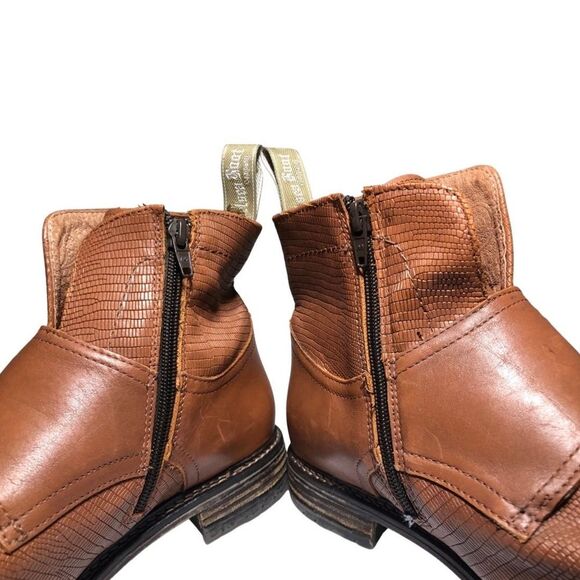 The Chelsea Boot Company Double Buckle Men's leather boot Size 11 - Picture 4 of 10